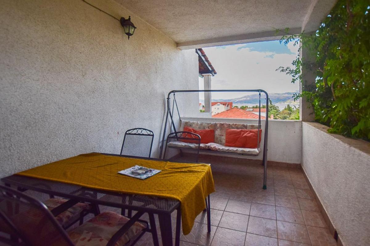 Apartments Derado Supetar Exterior photo
